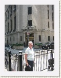 Joy at New York Stock Exchange * 2592 x 1944 * (1.37MB)